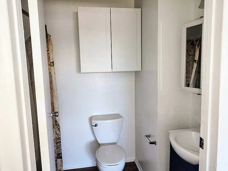 14746 Delano St #3 — Photo 10