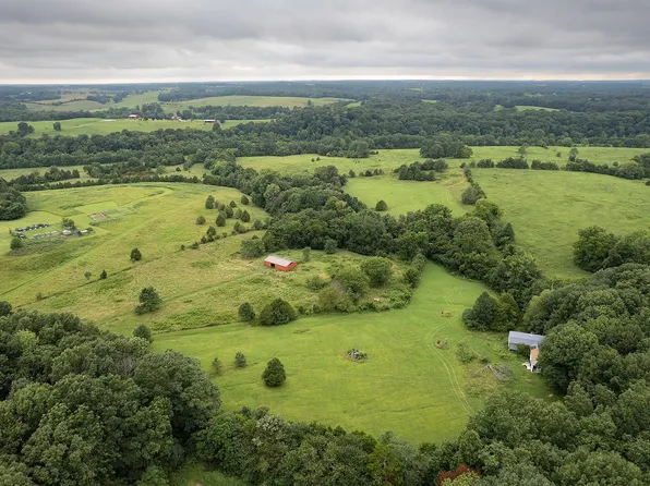401 N Jones Rd, Portland, TN 37148