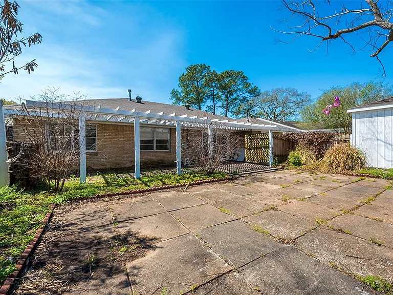 5118 Sanford Rd — Photo 15