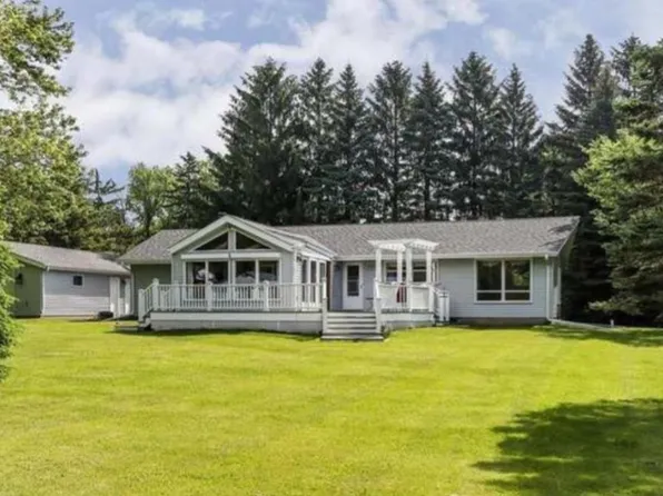 4465 Vicksburg Ln N, Plymouth, MN 55446