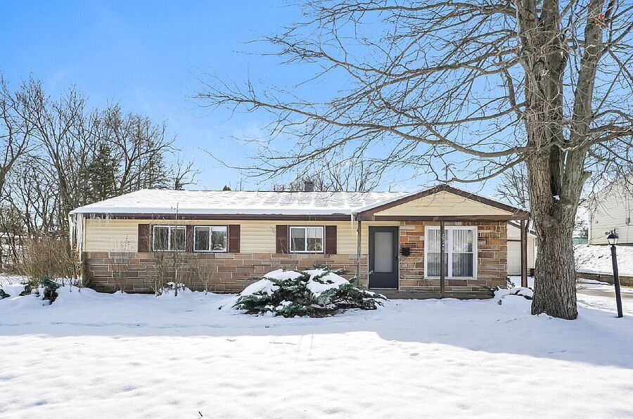 1st image of 25240 Sandhurst Rd