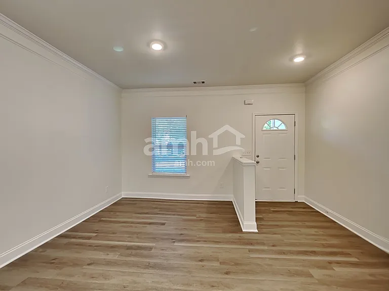 2444 Beal St — Photo 9