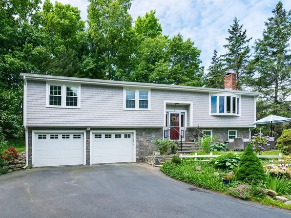 31 Venus Dr, Shrewsbury, MA 01545