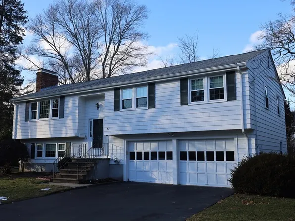 11 Julia Rd, Needham, MA 02492