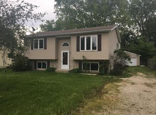 11401 271st Ave, Trevor, WI 53179