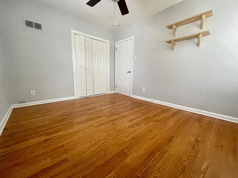 1131 Kraft St — Photo 10