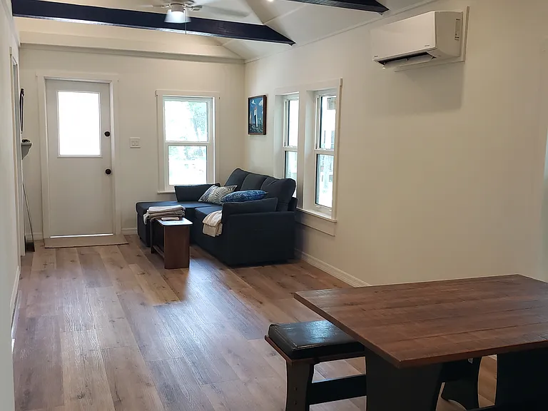 612 N Duss St #1 — Photo 4
