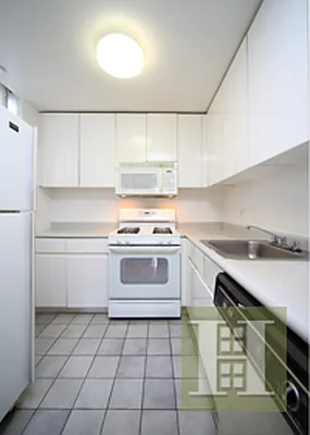 Rented by Halstead Real Estate | media 29