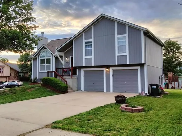 17210 S Agnes St, Gardner, KS 66030
