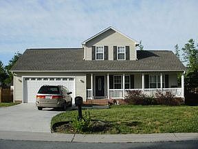 2nd image of 3826 Courtland Cir