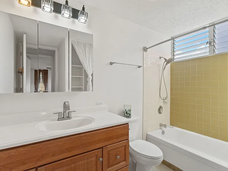 2452 Tusitala St #1405 — Photo 16