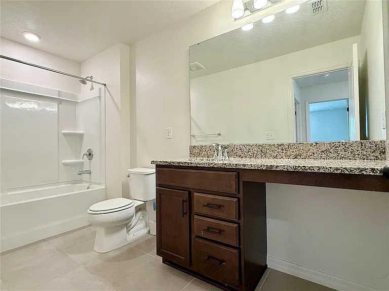 9544 Sandy Bluffs Cir — Photo 16