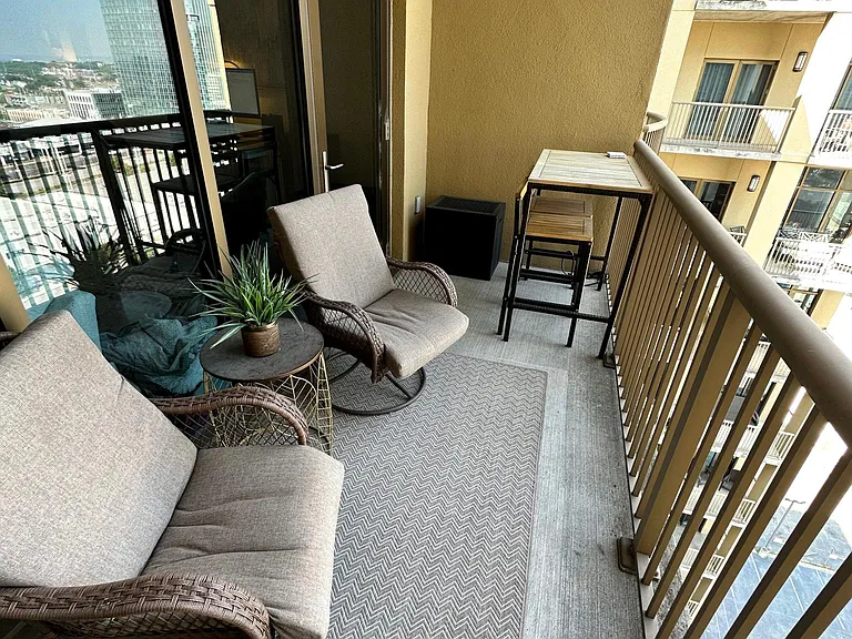 1510 Demonbreun St #1404 — Photo 7