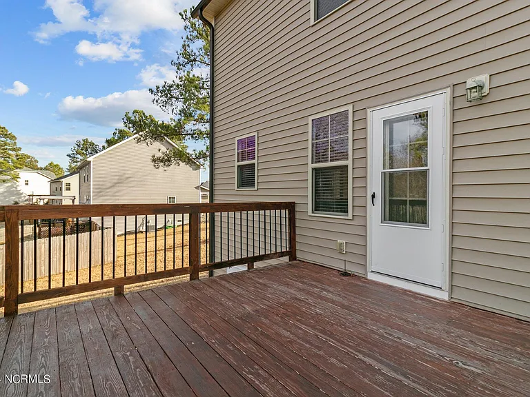 204 Sandy Springs Rd — Photo 29