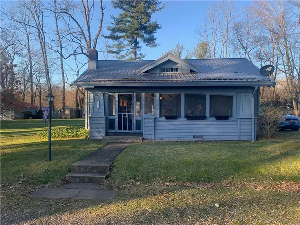 10484 Konneyaut Trl, Conneaut Lake, PA 16316