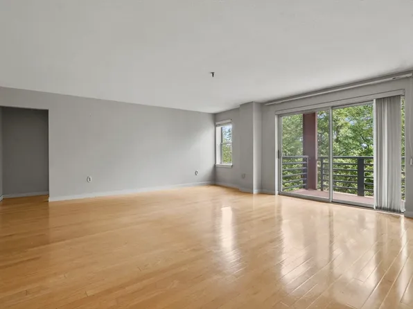 269 Cambridge Rd APT 506, Woburn, MA 01801