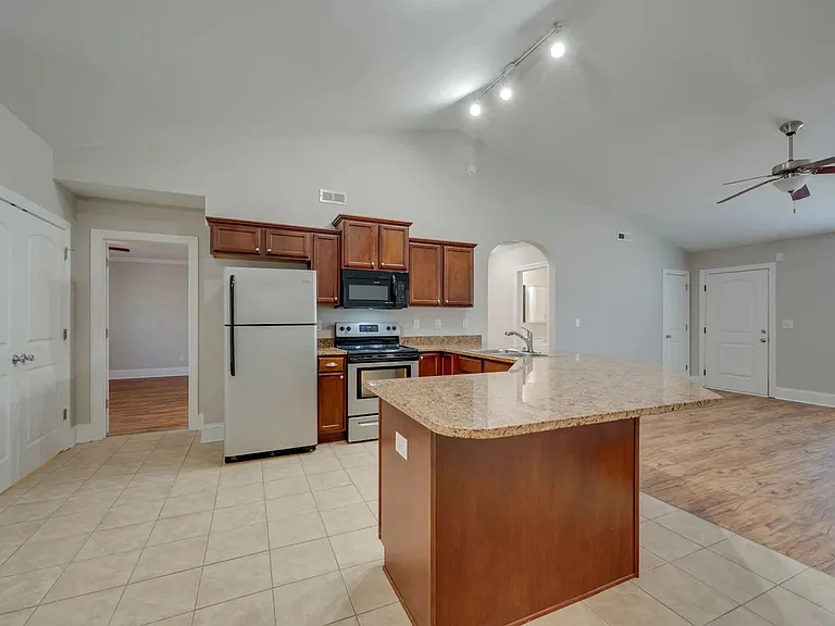 Allen Ridge Townhomes — Photo 6