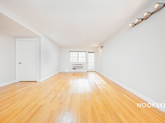 5th image of 90 Sullivan Pl APT 4D