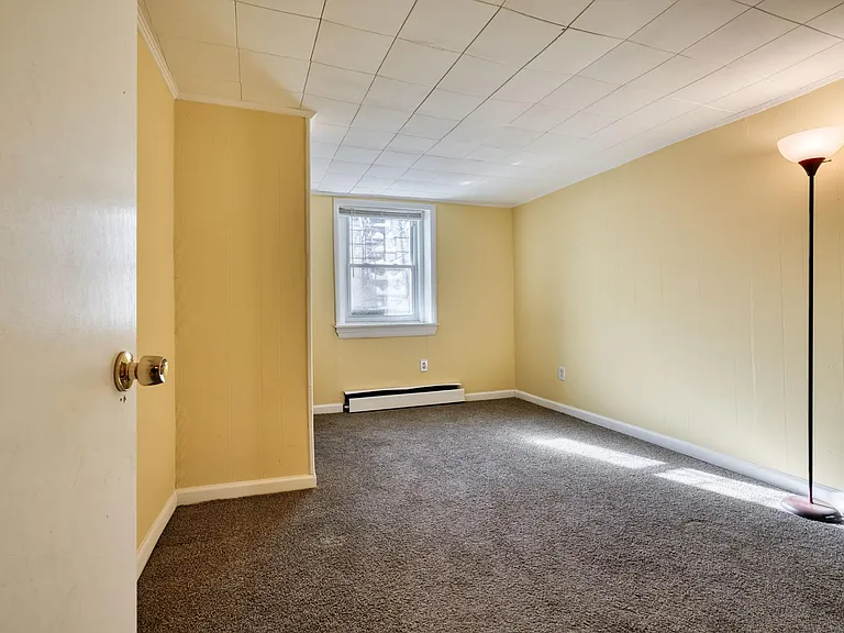 327 E University Pkwy #B — Photo 12