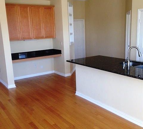 2nd image of 800 E 15th St Unit 107