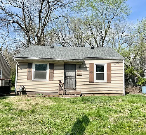 2128 S 40th St Photo 1