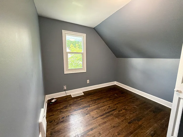 45 Campbell Ave — Photo 21