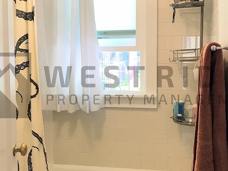 2702 SE 38th Ave — Photo 10
