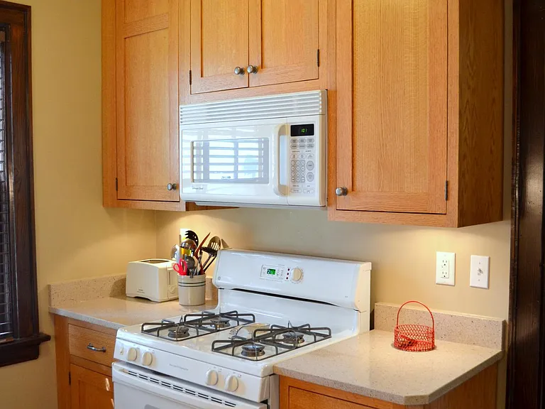 908 Ellison Ave #2 — Photo 12