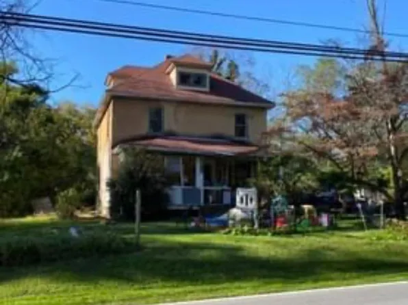 555 E Hillendale Rd, Chadds Ford, PA 19317