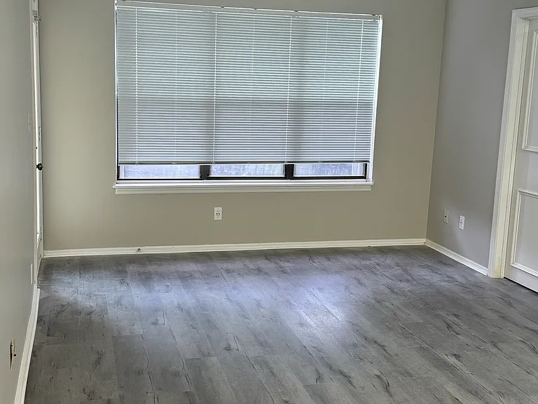 2305 N Congress Ave #22 — Photo 7