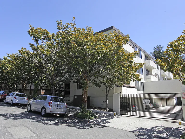 1910 Berryman Street — Photo 6