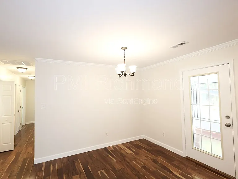 9713 Pampas Dr — Photo 12