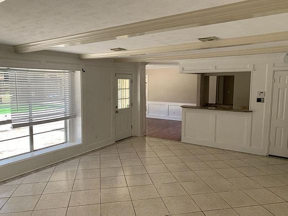 5th image of 3807 Fernglade Dr