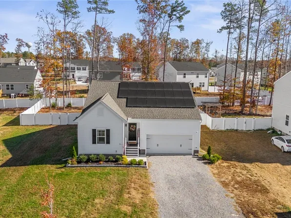 70 Chelsea Cir, Aylett, VA 23009