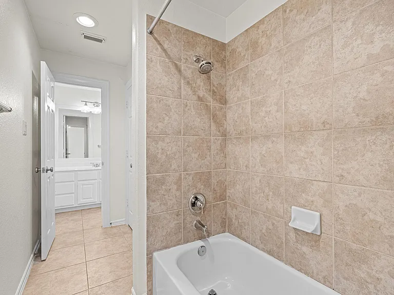 6118 Durango Bay Ln — Photo 23
