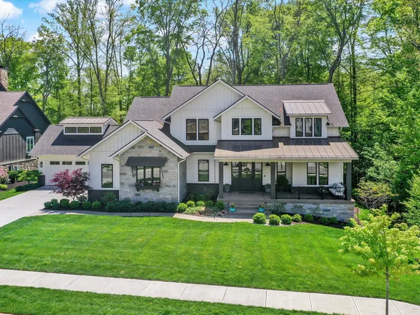 10725 Holliday Farms Blvd, Zionsville, IN 46077