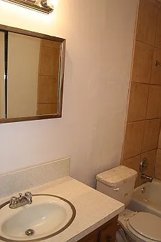 33rd St 630 — Photo 6