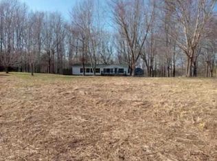 1697 Hayshed Rd, Charlotte, TN 37036