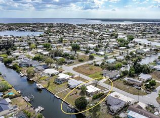 731 Palmetto Dr NE, Port Charlotte, FL 33952