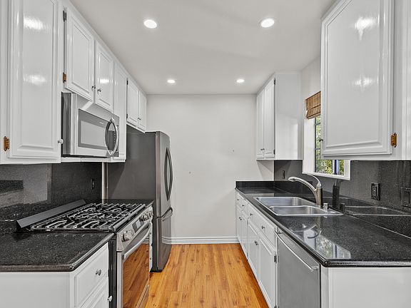 5th image of 4817 Satsuma Ave APT 5