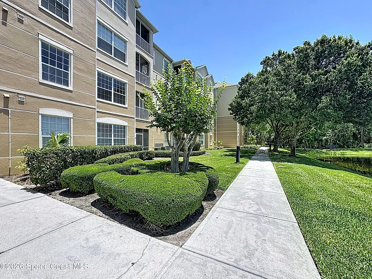 1626 Peregrine Cir #408 — Photo 30