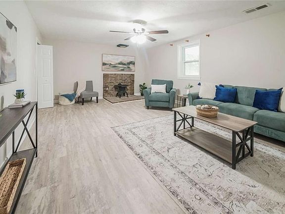 2nd image of 658 Agan Rd