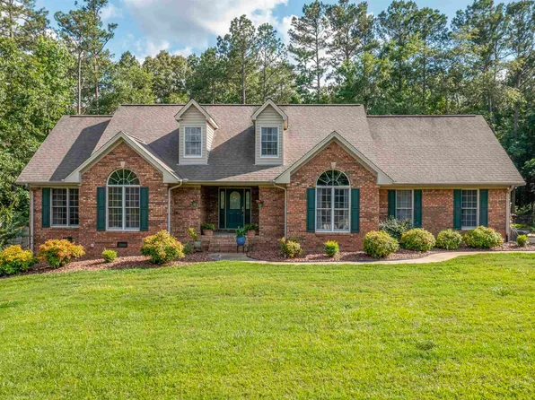 499 Avalon Ln, Anniston, AL 36207