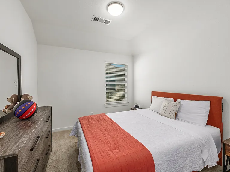 635 Brockwell Bnd — Photo 26