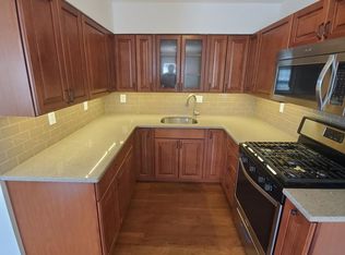 2104 Victory Blvd FLOOR 1, Staten Island, NY 10314