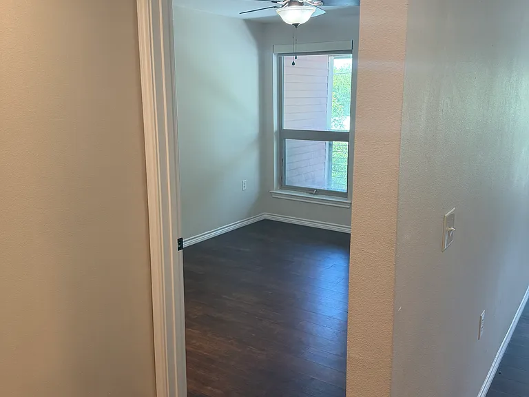 305 W Willis St #202 — Photo 18