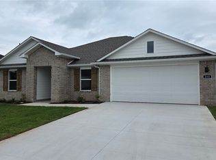 212 Collie Ave, Lowell, AR 72745