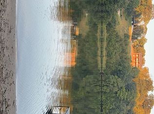 26066 222nd Ave, Delhi, IA 52223