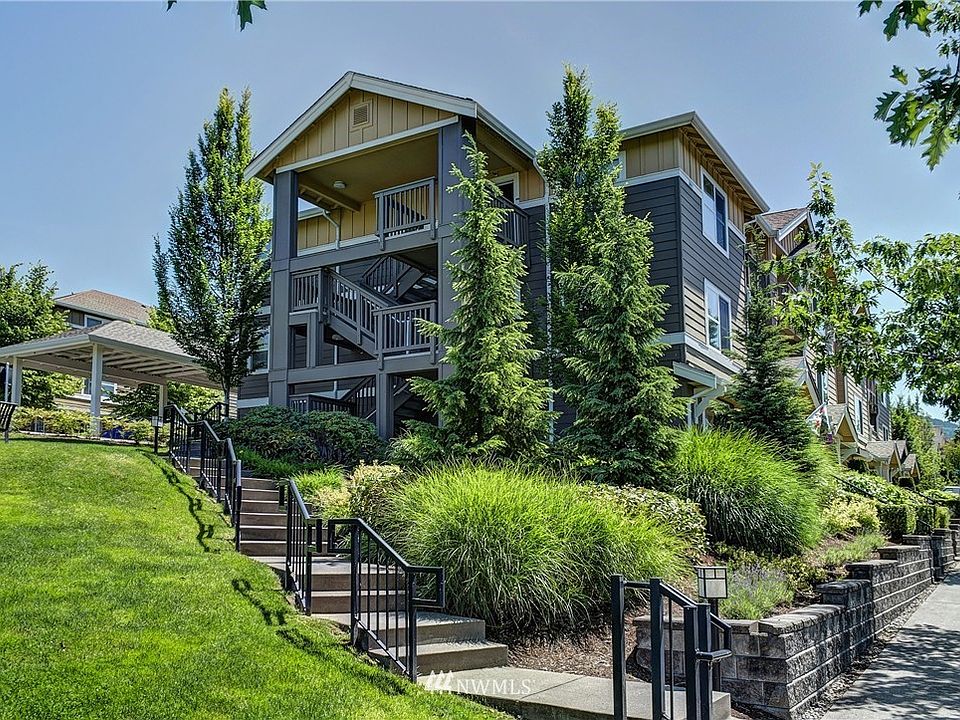 1st image of 1650 25th Avenue NE #2-204