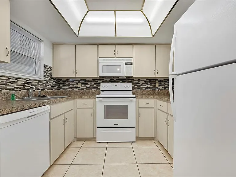 4452 Garnet Dr #203 — Photo 17